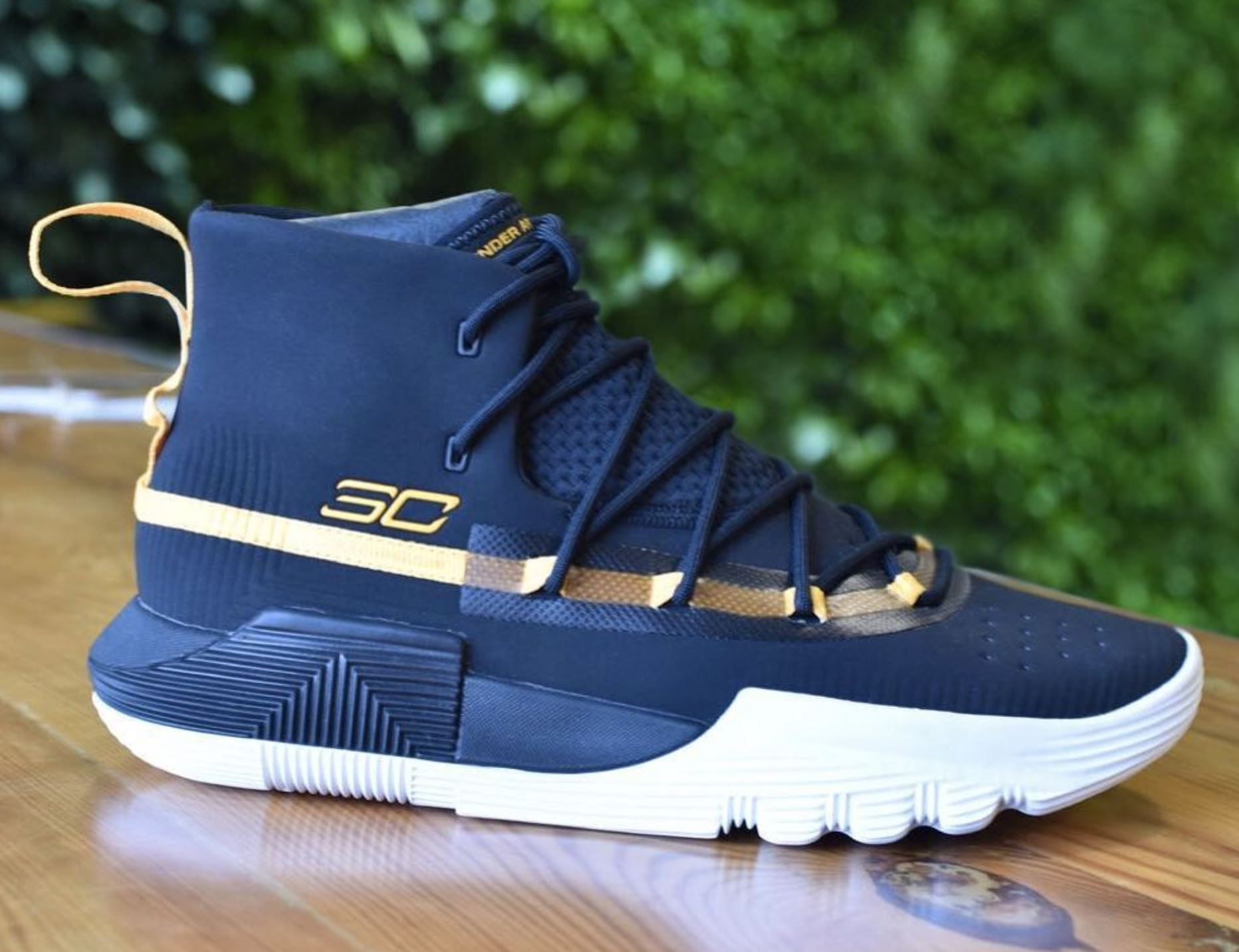 Curry 3Zer0 2